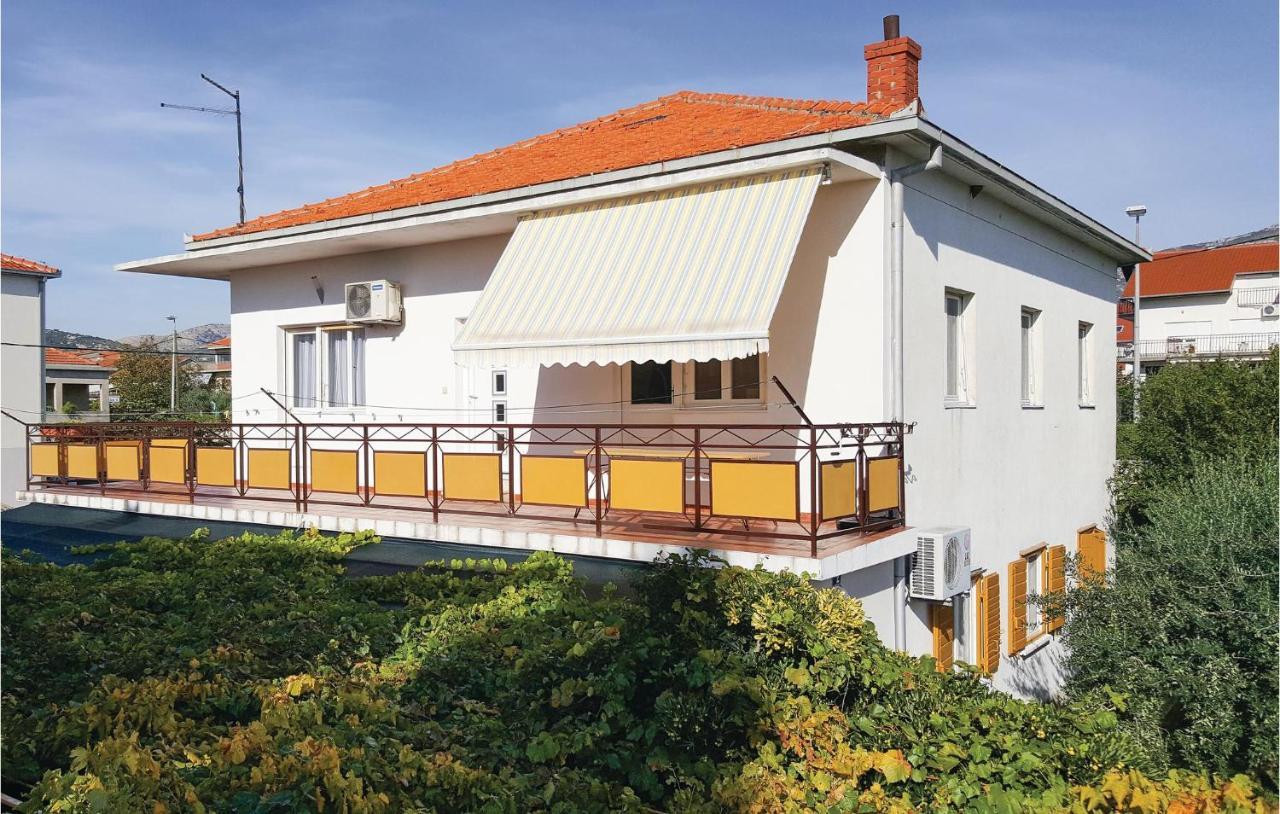 Nice Apartment In Kastel Stafilic With Sauna Kaštela Exteriör bild